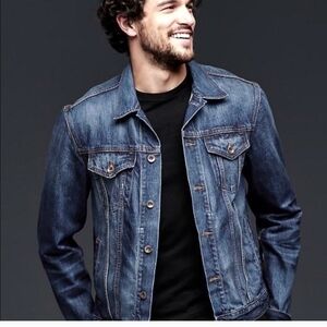 Gap Men’s Jean Jacket Size Large